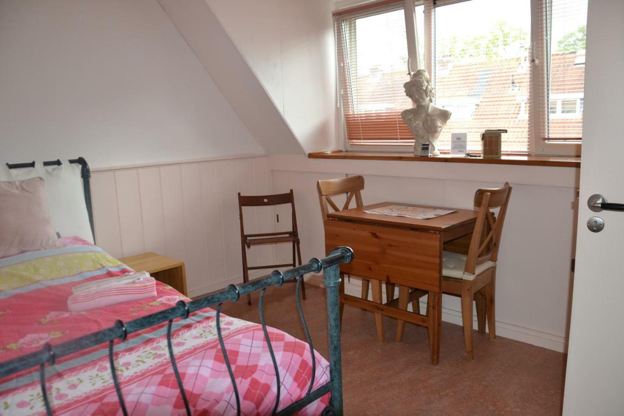 B&B Macbed Checkin-Time 1700-1800 Or Request Before You Book Alkmaar Exterior photo